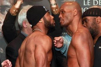 Illustration for article titled Bernard Hopkins Hopes You'll Watch Him Try To Beat A Kid Up Tonight